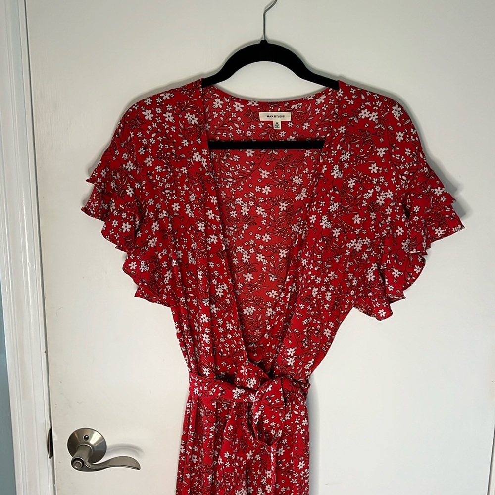 Max Studio size M wrap dress with adjustable waist